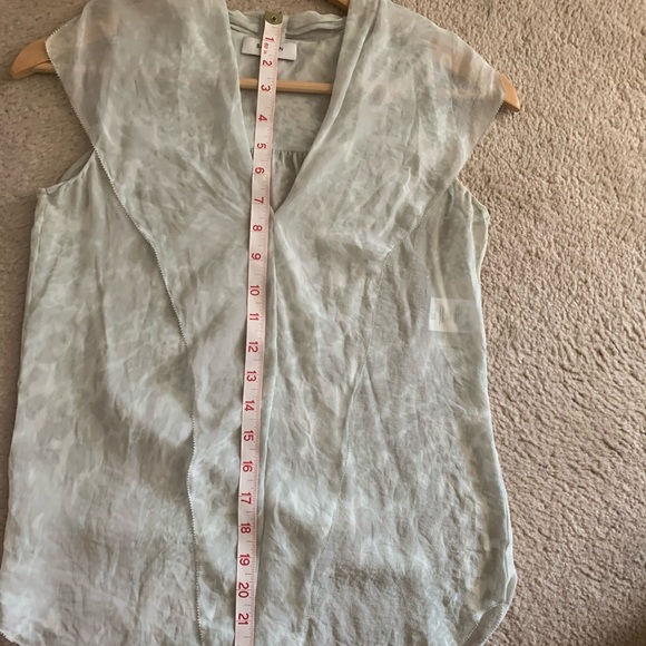 Aritzia Babaton 100% silk sleeveless blouse - Picture 5 of 6